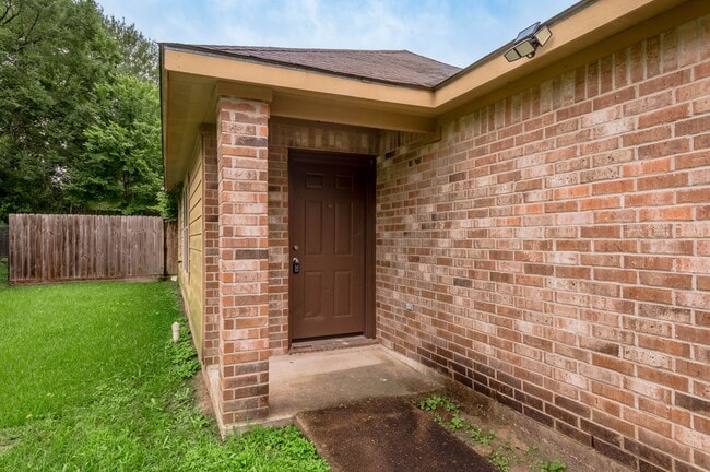 Photo - 636 Avenue H