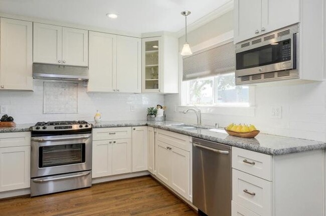 Photo - 1145 Market St