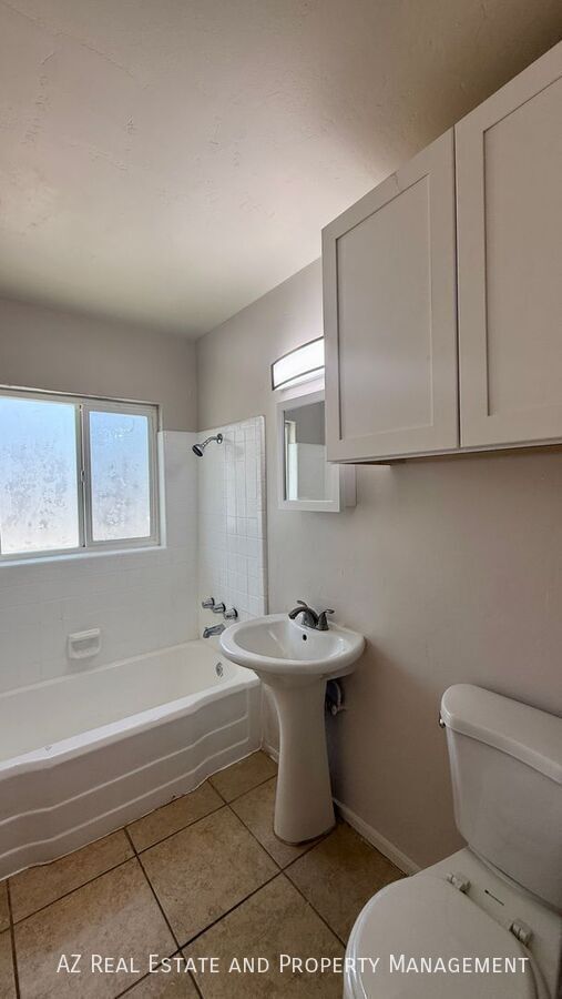 Photo - 1405 W Clarendon Ave Unidad 1