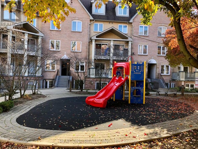 Photo - 75 Weldrick Rd E