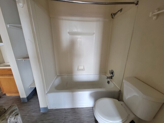 Photo - 87 North Main St Unidad 6