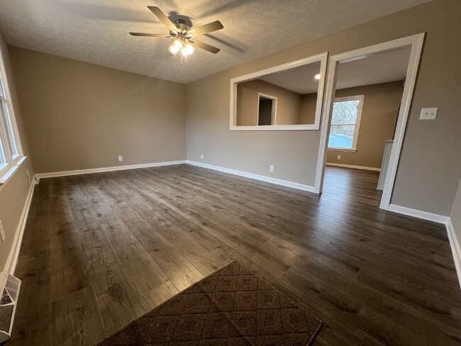 Photo - 504 Overton Dr