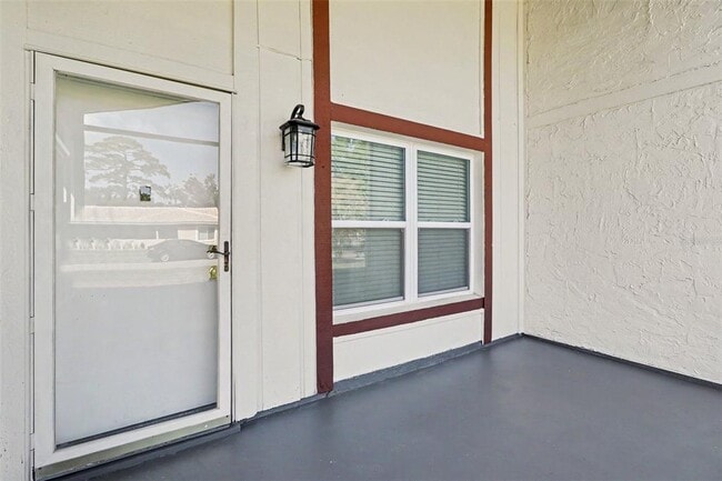 Photo - 10157 Bluff Ct