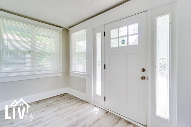Photo - 1037 N Temple Ave