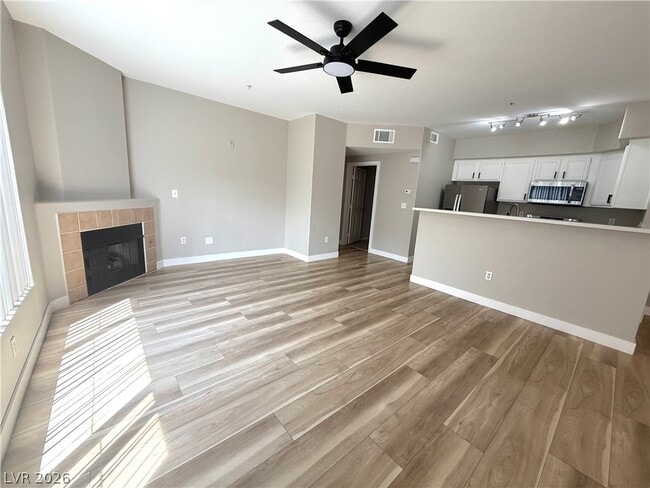 Photo - 7131 S Durango Dr Unidad 214