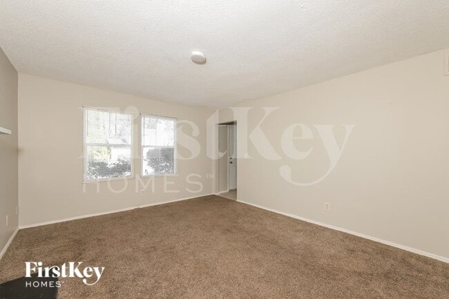 Photo - 6249 Creekford Ln