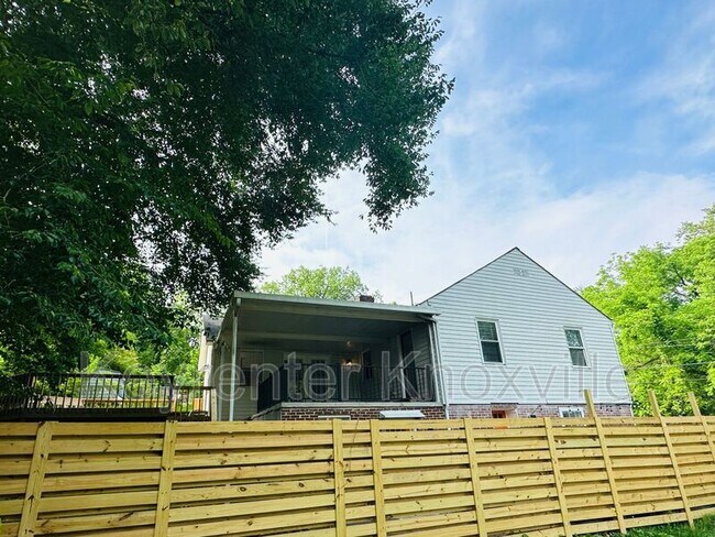 1828 Buford St Unit 1 bed / 1 bath unit 2