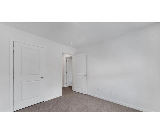 Photo - 4Bedroom 2.5Bathroom Townhouse!