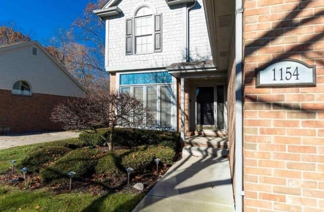 Photo - 1154 Bluebird Dr