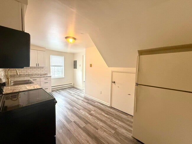 Photo - 58 N Front St Unit 3