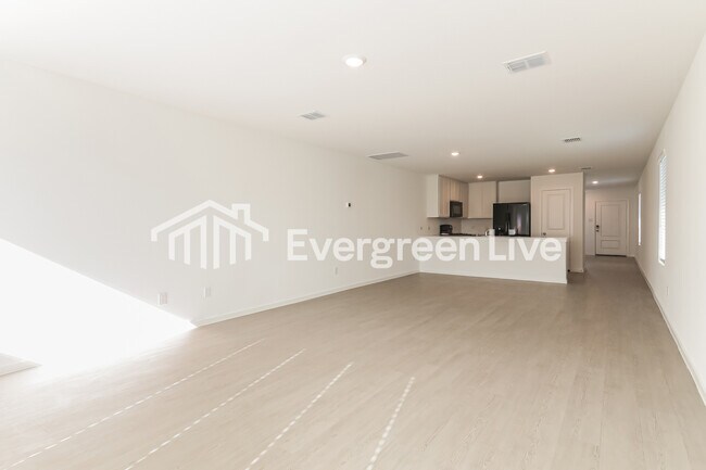 Photo - 920 Calley Pear Trl