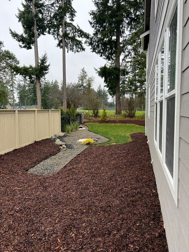 Photo - 4237 Caddyshack Dr NE