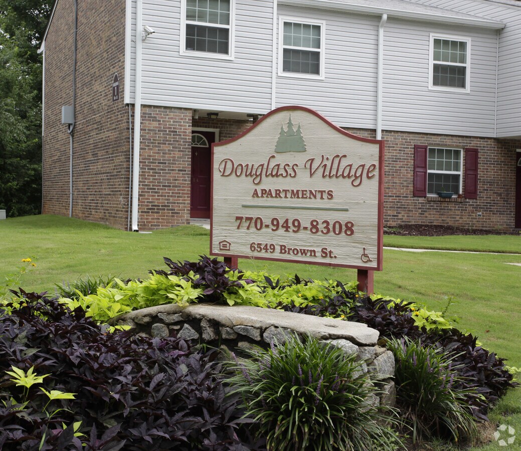 Photo - Douglass Village