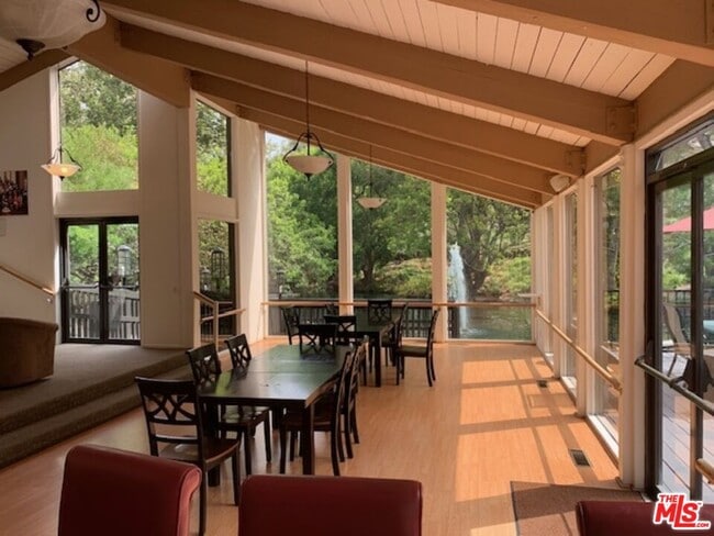 Photo - 1115 Raintree Cir