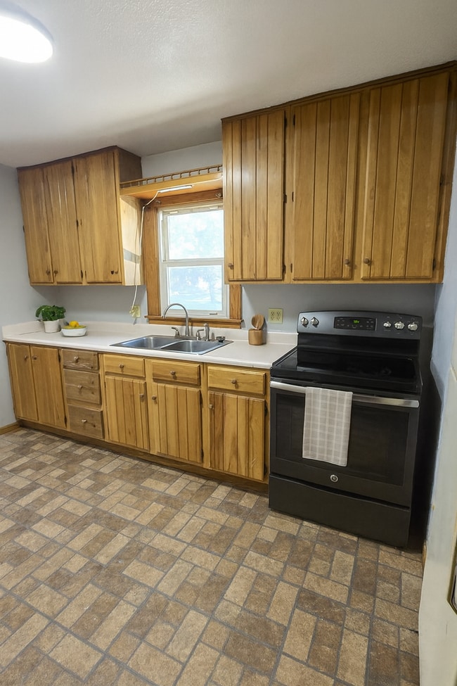 Photo - Charming 2-Bedroom House for Rent