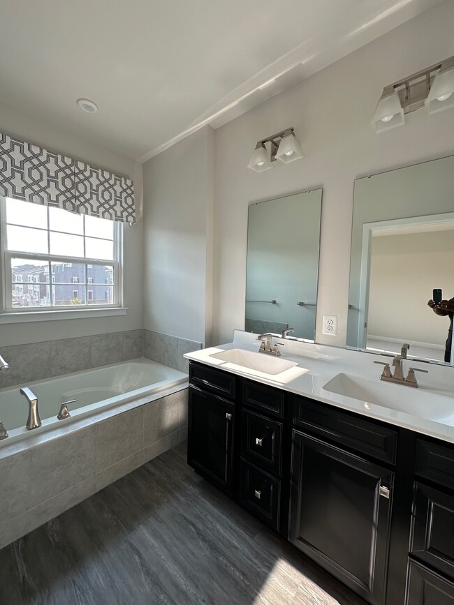 Photo - 16577 Fife Wy