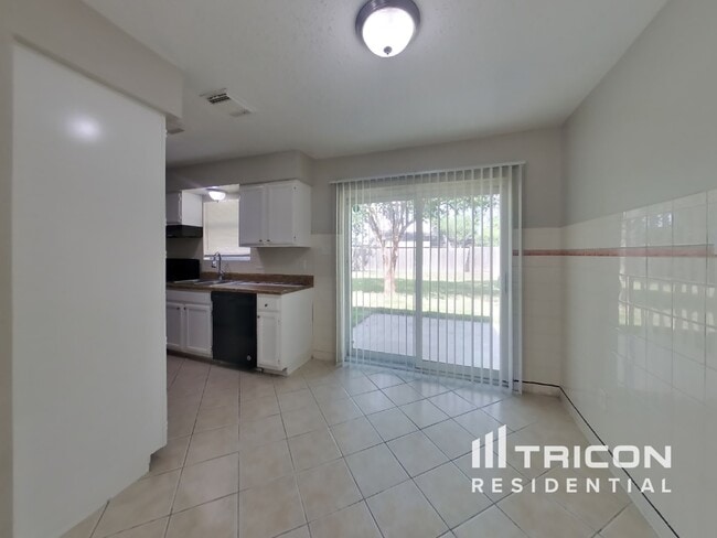 Photo - 7519 Lobera Dr