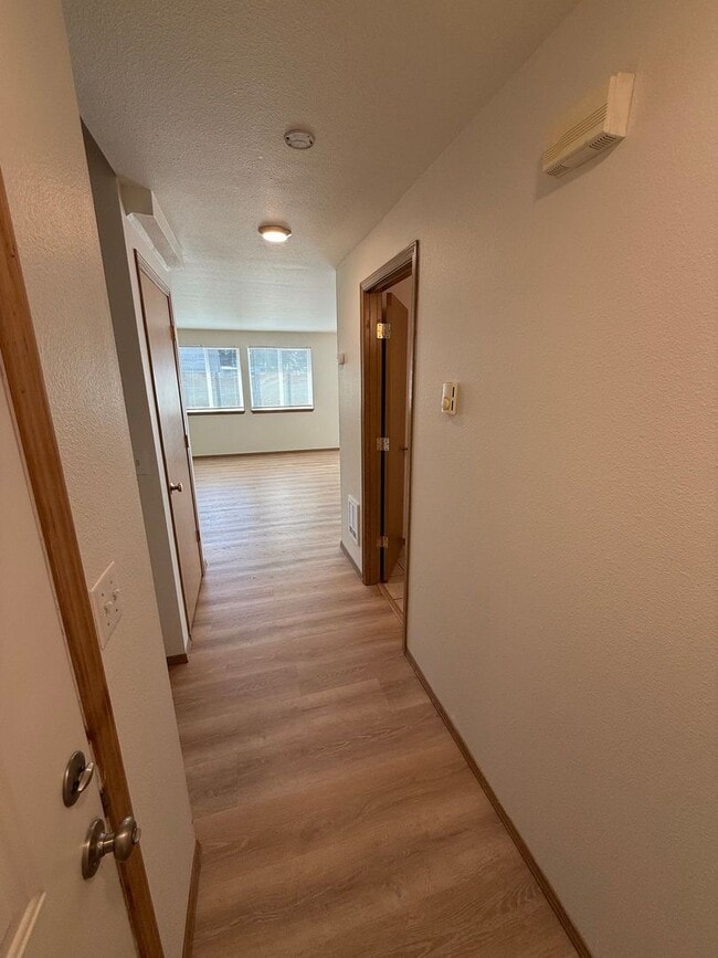 Photo - 3 bedroom 2.5 bathroom duplex with large f...