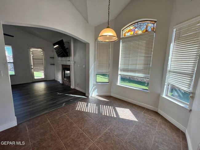 Photo - 757 Desert Star Dr