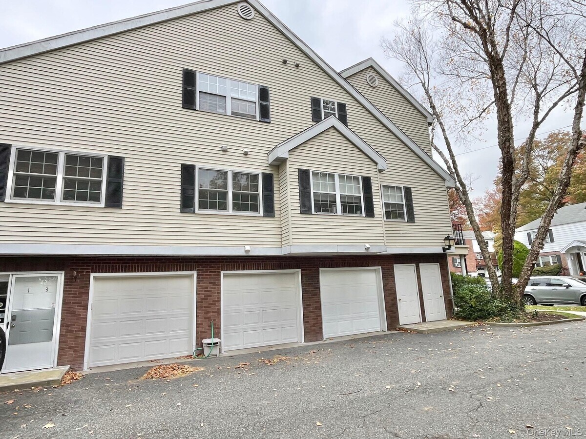 Photo - 599 Midland Ave Unit 1-4