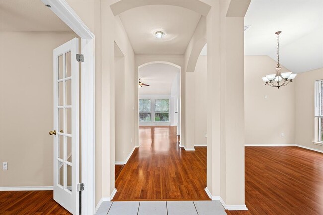 Photo - 716 Meadow View Dr