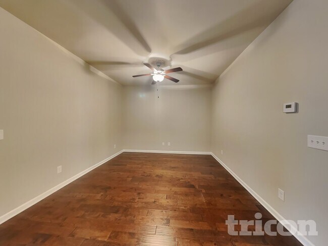 Photo - 131 Hickory Station Ln
