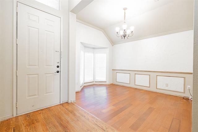 Photo - 1875 Crestlake Dr