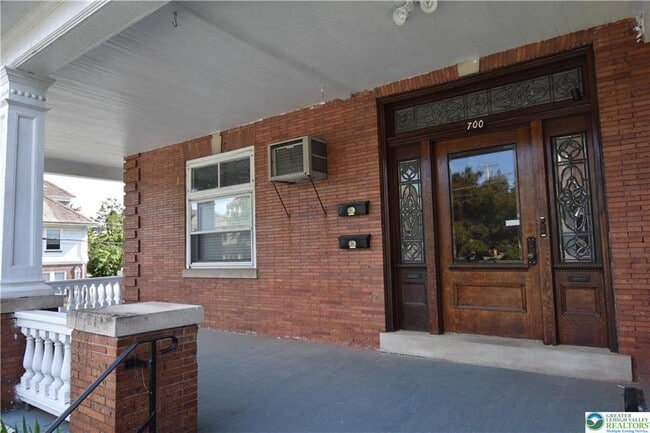 700 Hamilton St Unit 2