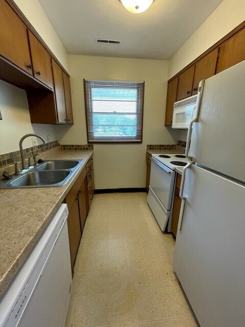 Photo - 3915 N 69th St Unidad 5