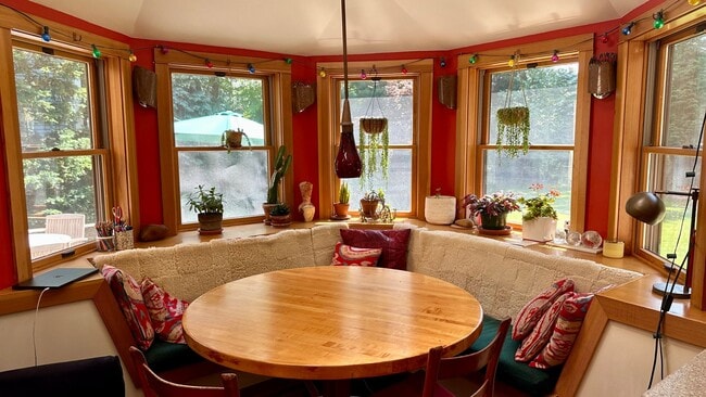 Photo - Gorgeous entire home in Cambridge Nature available 9/1/26