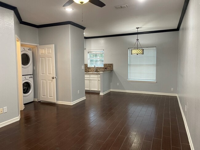 Photo - The Carlton Apartments
