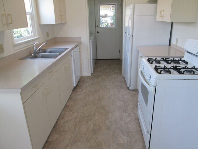 Photo - 341 Foothill Blvd Unidad A