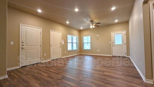 Photo - 1011 Laurel Dr