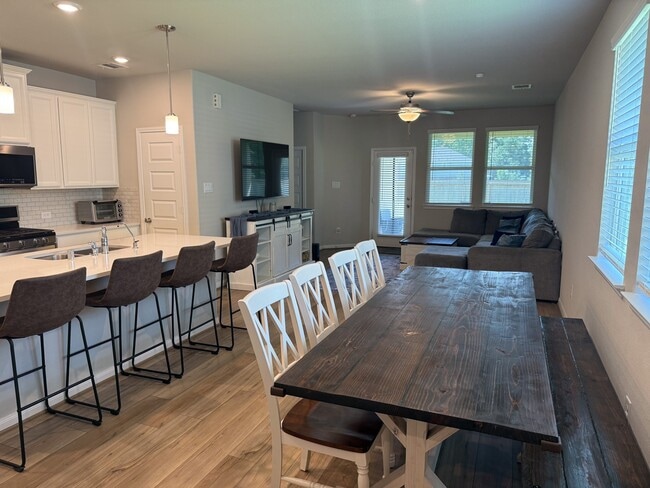Photo - 2115 Bear Oak Ct