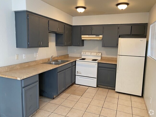 Building Photo - 3330 Cambridge St Unit 2 Rental