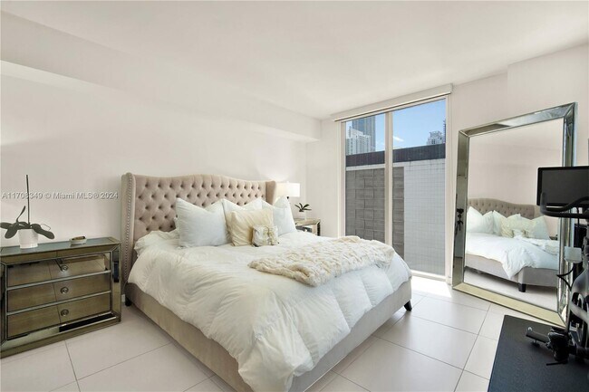 Photo - 31 SE 6th St Unit 1201