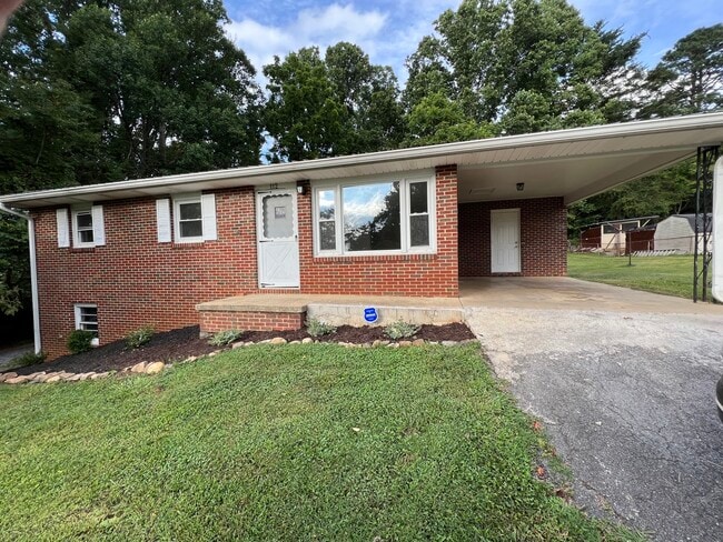 Building Photo - 112 Evergreen Rd Rental