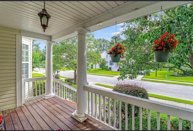 Photo - 1664 William Hapton Way