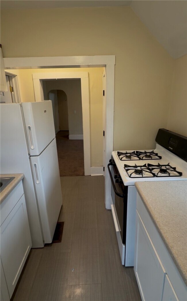 Photo - 1056 Walnut St