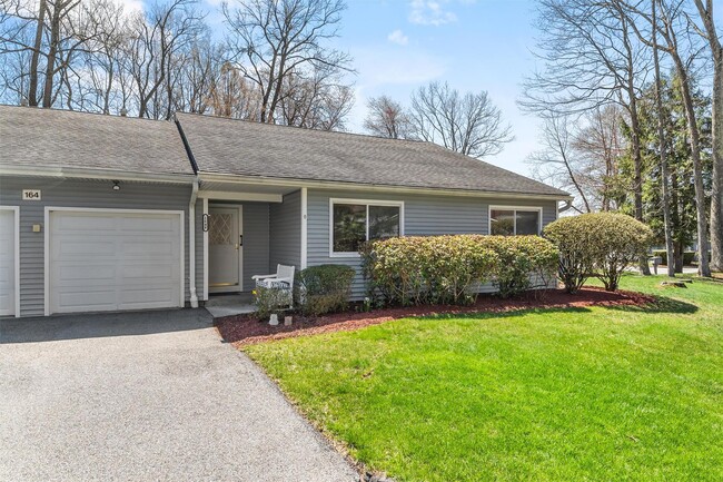 Building Photo - 164 Carriage Ct Unit B Rental