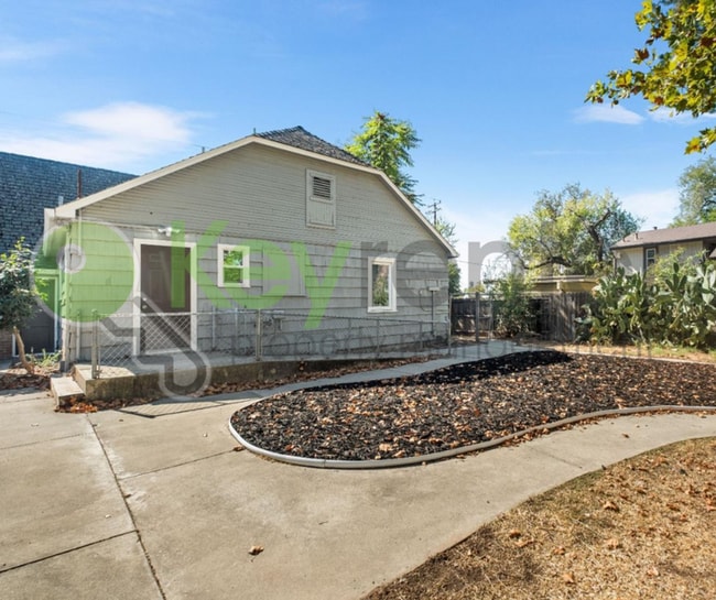 Photo - 2905 Garfield Ave
