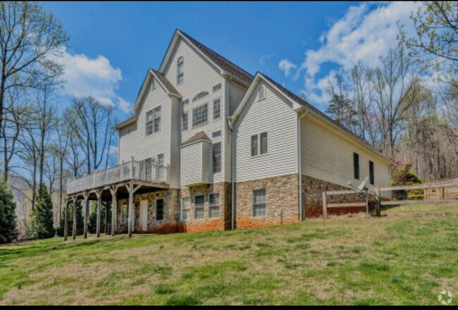 Building Photo - 90 Mountain Gap Dr Rental