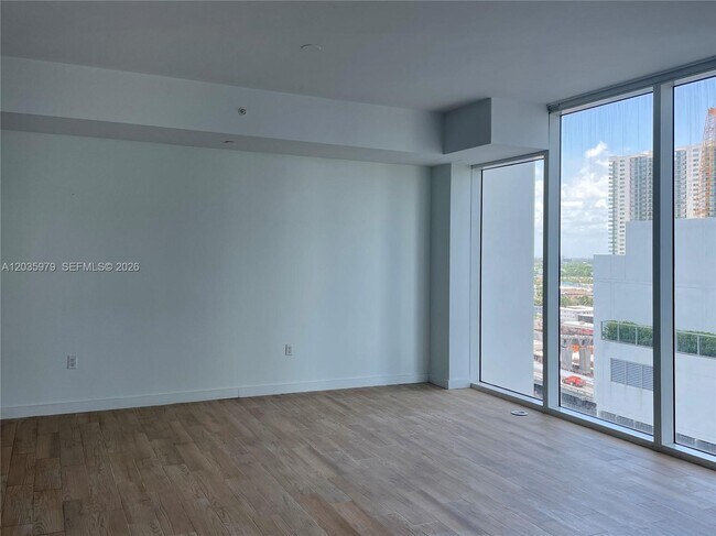 Photo - 1040 Biscayne Blvd Unidad 1105