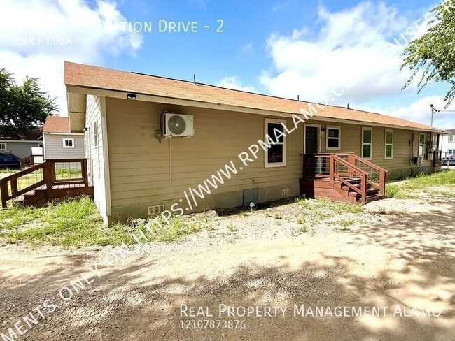 Building Photo - 2630 Observation Dr Unit 2