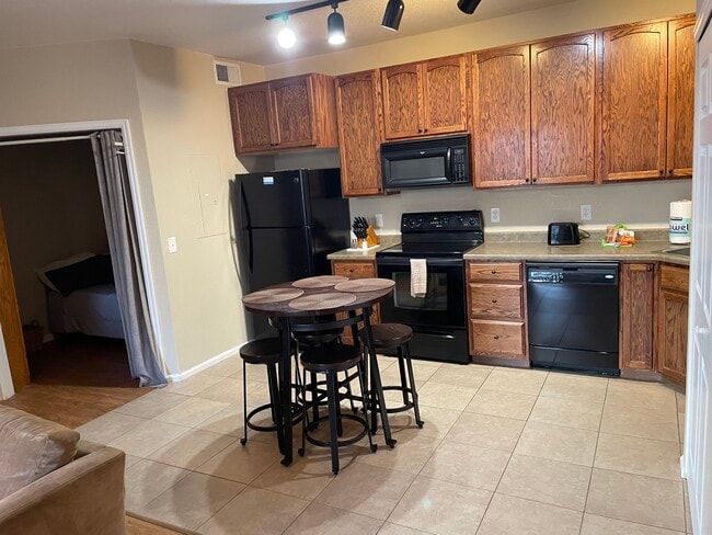 3854 S Dayton Way Unidad Dayton