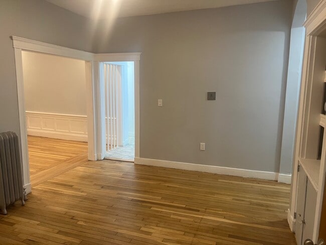 Photo - 31 Middleton St