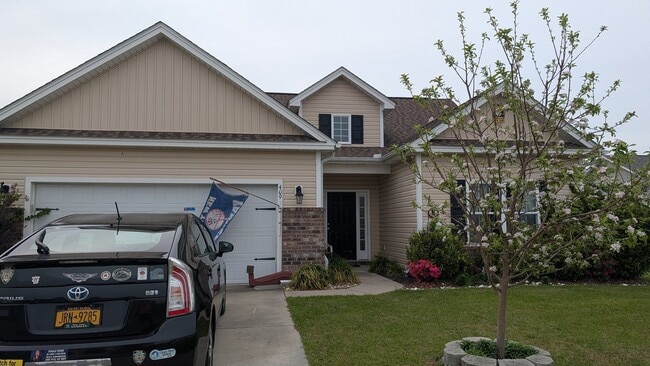 Photo - 409 Arecales Dr