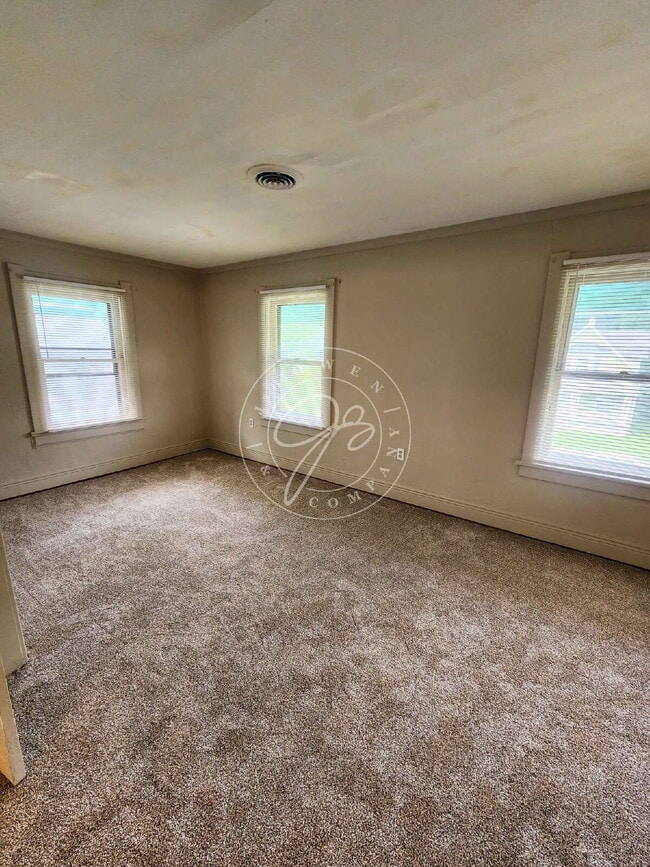Photo - Spacious 3-Bedroom Home with Bonus Room and 1.5 Baths