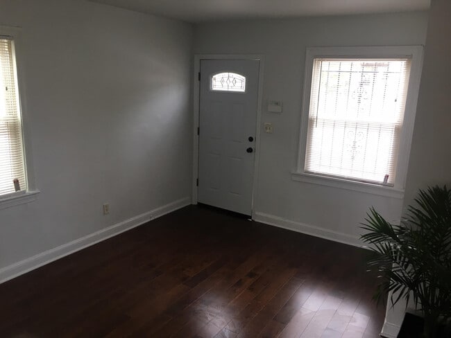 Photo - 1441 Holbrook St NE Unit 1