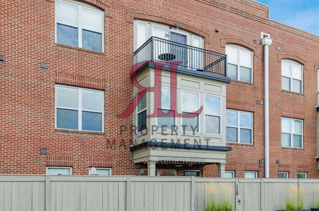 Photo - 925 Ingleside Ave Unit 215 215